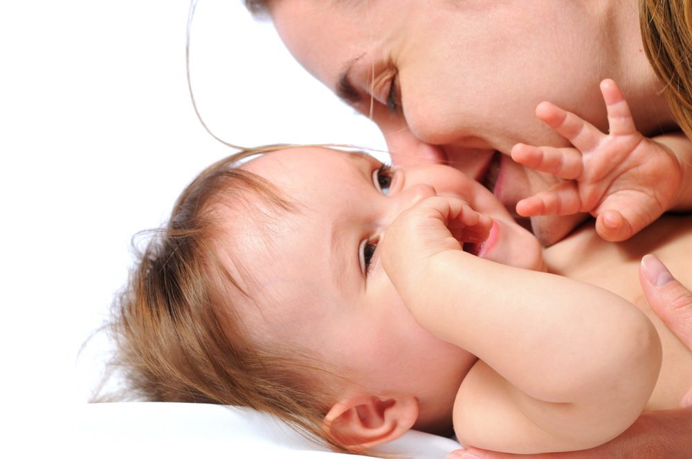 Jak dbać o delikatną skórę dziecka podczas pieluchowania?