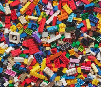 Jak zmieniały się klocki Lego na przestrzeni lat?
