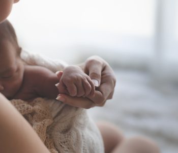 Bezsenność u niemowląt – co może być przyczyną?