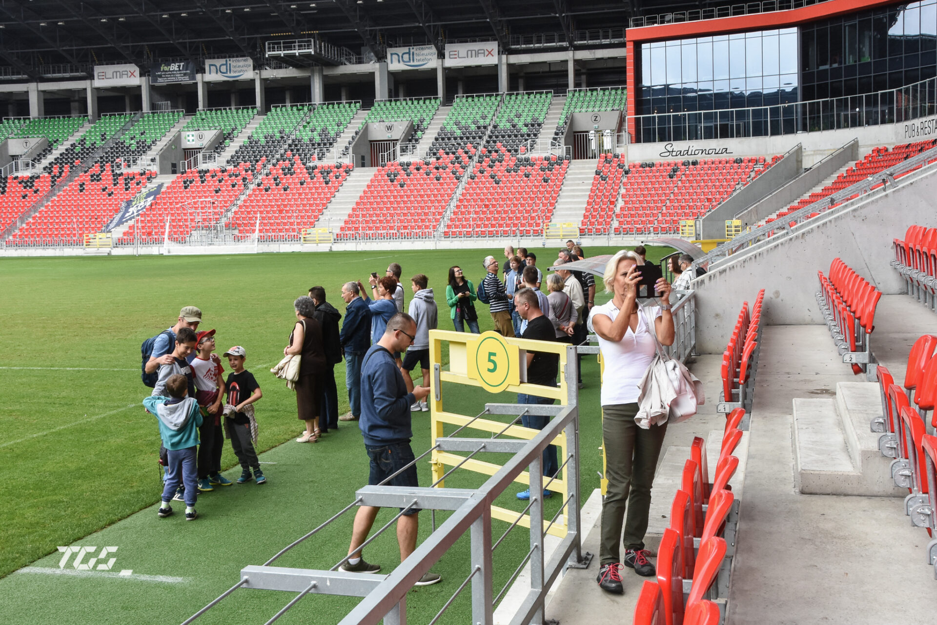 Poznajmy się na sportowo - zwiedzanie stadionu dla najmłodszych w języku ukraińskim. Tychy