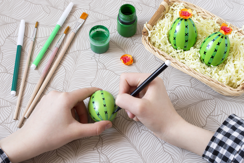 pomysl na pisanki z dziecmi jajka kaktusy