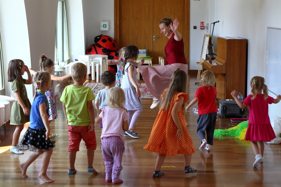 Strefa Zabawy: Kosmiczna przygoda – warsztaty tańca kreatywnego dla dzieci w wieku 3-5 lat