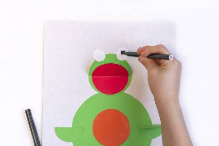 Żabka z papieru zabawa plastyczna dla dzieci