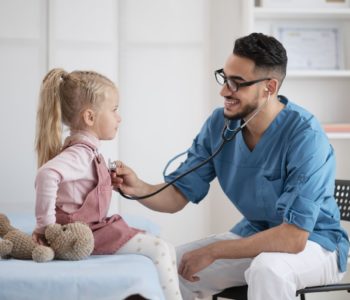 Jak przygotować się do wizyty u pediatry?