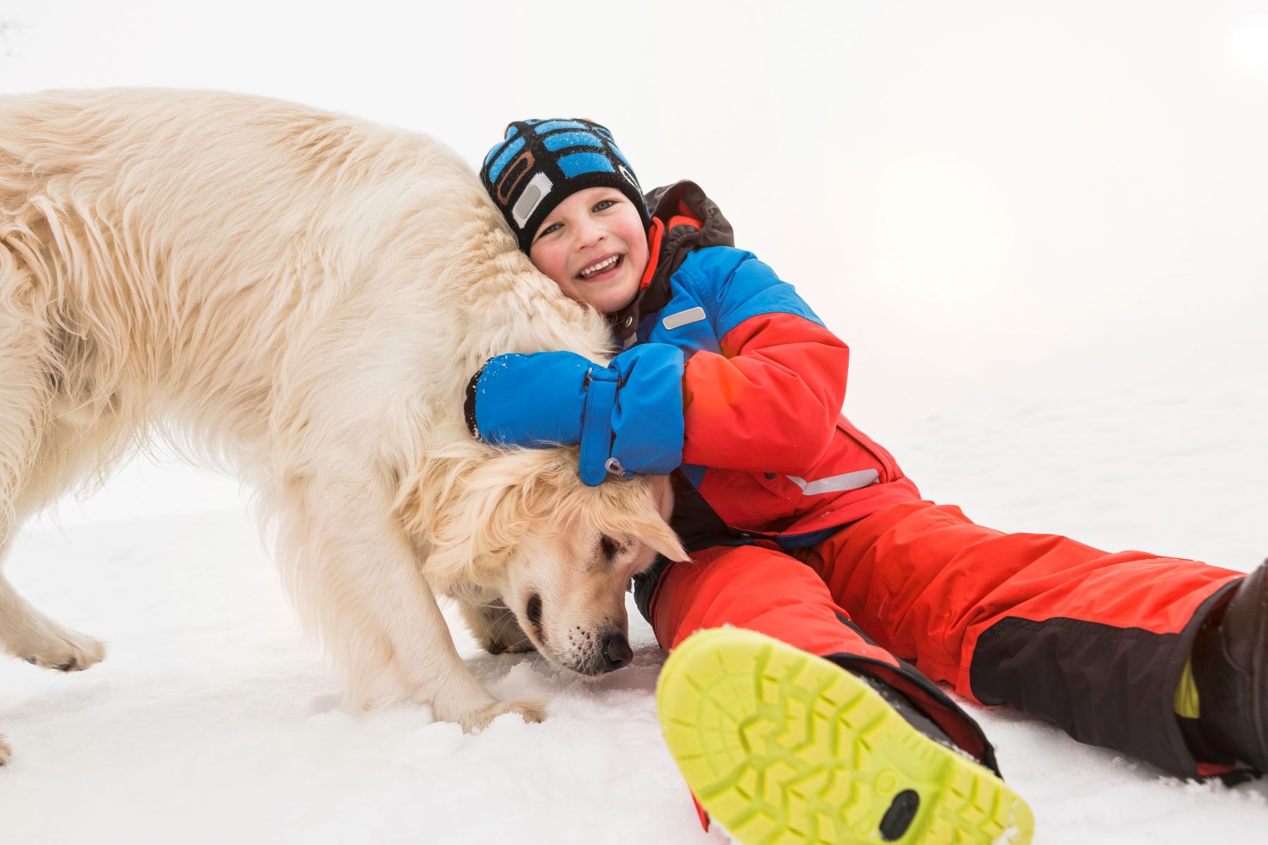 Kombinezony zimowe dla dzieci - sprawdź, jak wybrać odpowiedni model dla swojej pociechy!