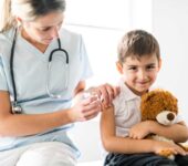 Prywatna opieka medyczna dla dzieci - jak wybrać dobry pakiet?