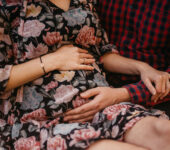 Pierwsze objawy ciąży. Jakie badania wykonać?