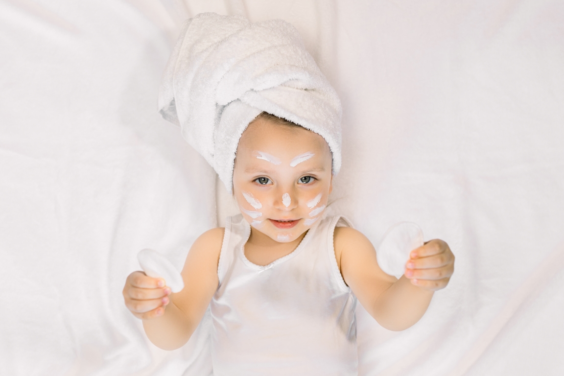 3 najczęstsze problemy ze skórą u niemowląt: jakie kosmetyki wybrać dla maluszka?