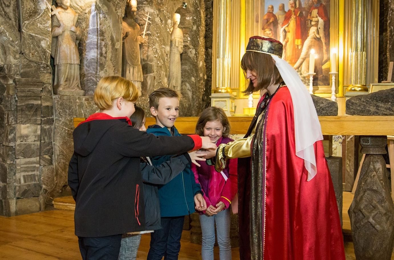 Rodzinne zwiedzanie &bdquo;Białe złoto &mdash; Dar Księżnej Kingi