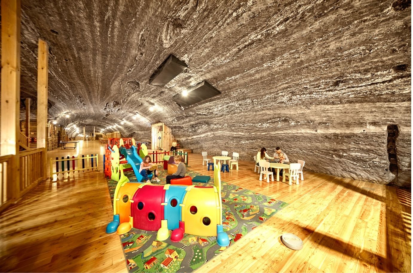 Rodzinne zwiedzanie &bdquo;Białe złoto &mdash; Dar Księżnej Kingi