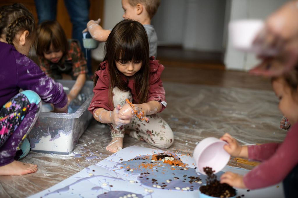 Marchewkowa sensoryka. Wielkanocne warsztaty rozwojowe dla dzieci
