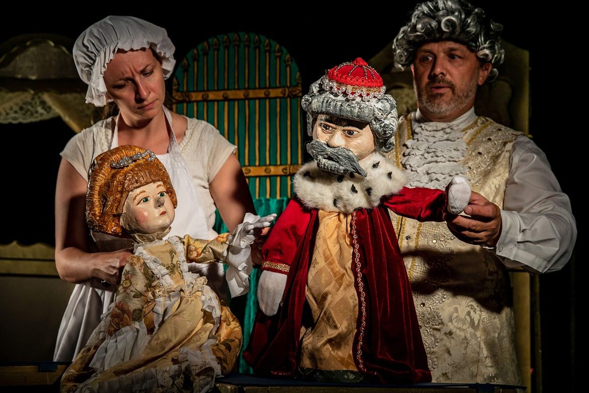 Niedzielne Bajeczki. Teatrzyk o smokach i królewnach