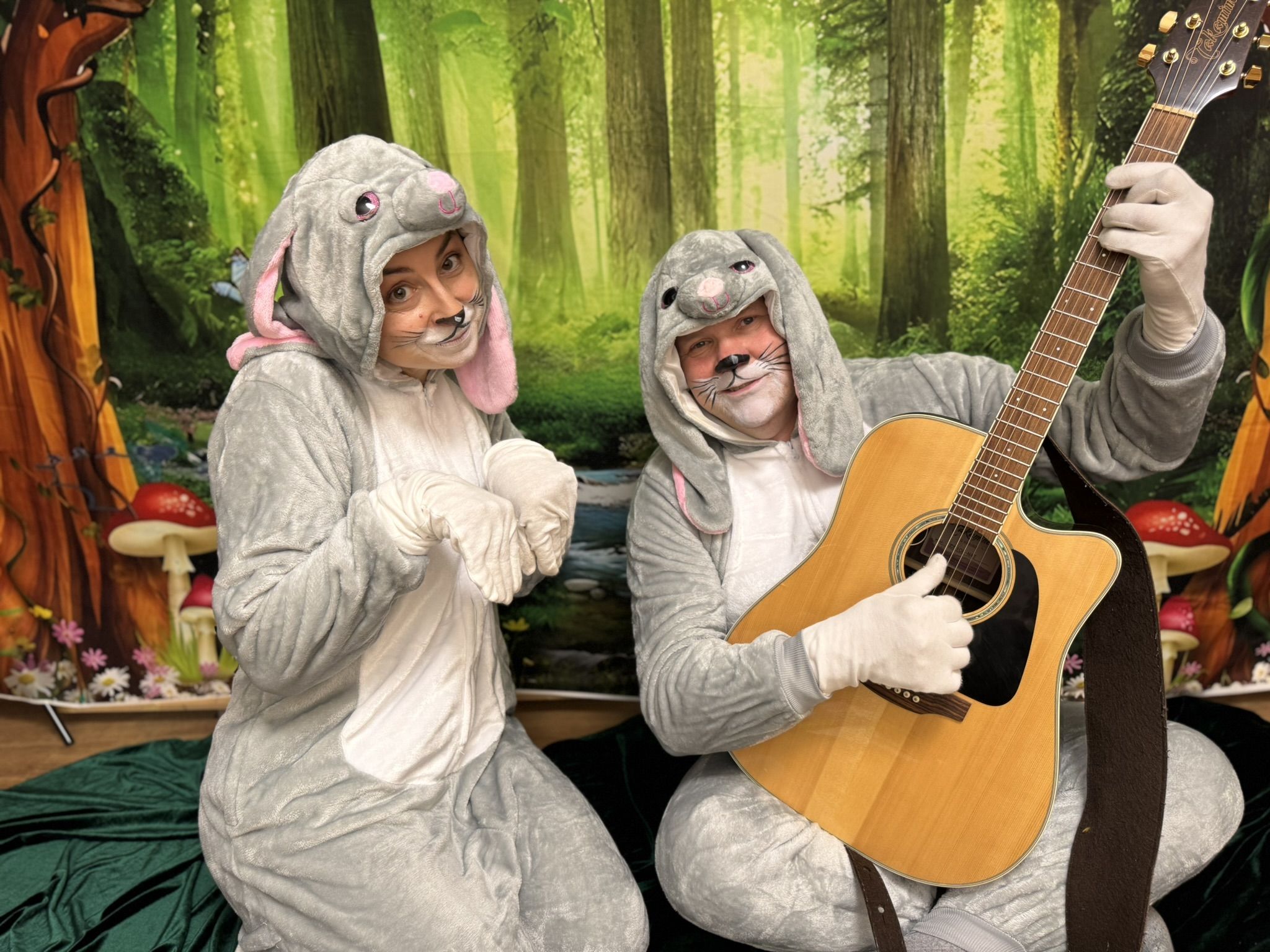 Mrówka dzieciom - O czym śpiewa las? Przedstawienie