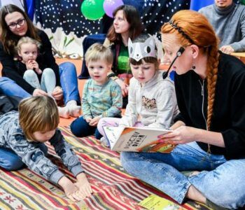 Czytanie na magicznym dywanie