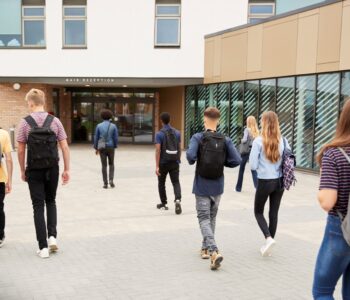 Skończ szkołę średnią bez stresu – nawet jeśli ostatni raz uczyłeś się 10 lat temu