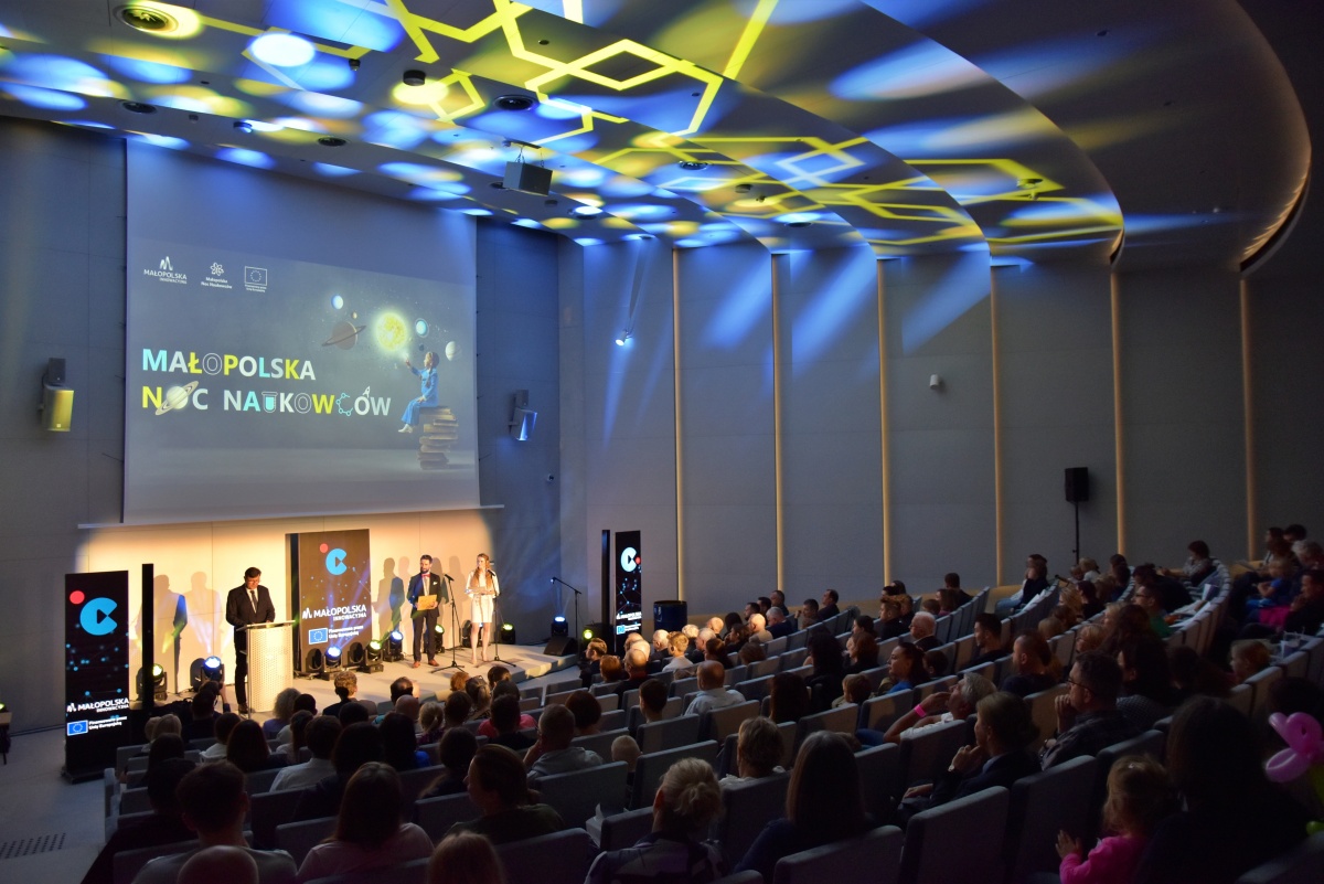 Nocne oblicze Cogiteonu podczas Małopolskiej Nocy Naukowców