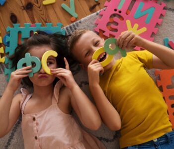 Dlaczego warto wybrać zabawki edukacyjne i antystresowe? Odkryj świat mądrej zabawy