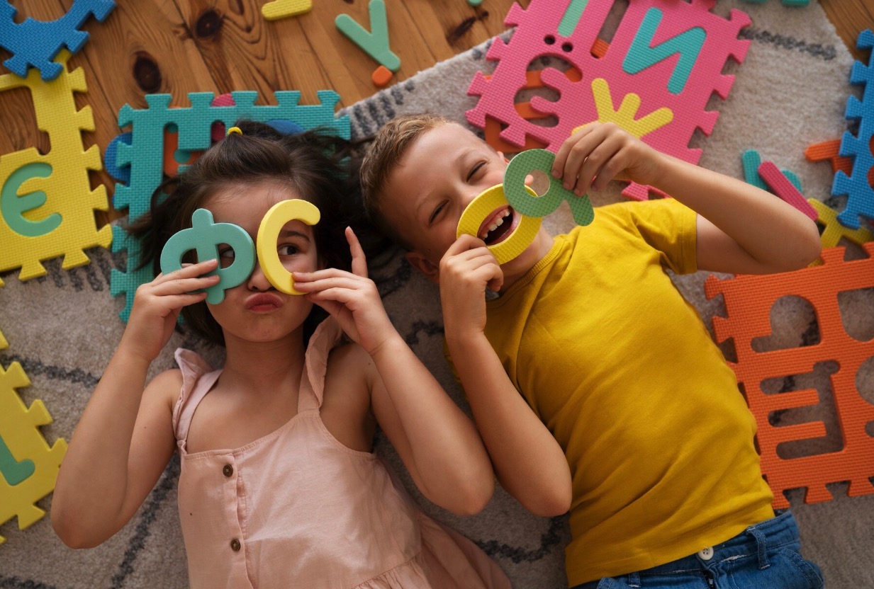 Dlaczego warto wybrać zabawki edukacyjne i antystresowe? Odkryj świat mądrej zabawy.