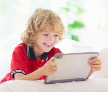 Jak zachęcić dziecko do nauki angielskiego przez internet?