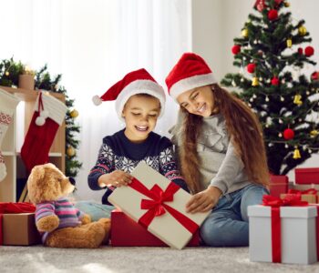 Prezenty świąteczne dla dzieci – na co zwrócić uwagę przy zakupie?