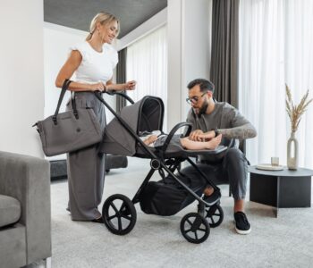 Muuvo ONE – klasyka w nowoczesnym wydaniu. Dlaczego ten wózek to numer jeden dla Twojego dziecka?