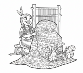 Indianka tkająca kolorowy koc, z misternymi wzorami, kolorowanka dla dzieci, czarne kontury, białe tło.