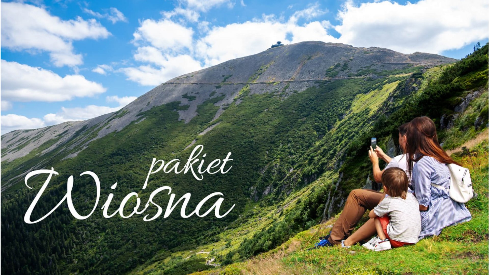 Wiosenny wypoczynek w górach z widokiem na karkonoskie szczyty w okolicach Karpacza