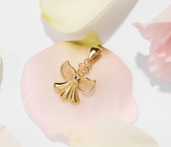 Biżuteria na komunię jako prezent – czy to dobry pomysł?