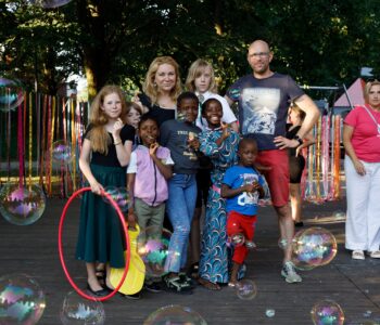 Kliknij w ciekawość! Dołącz do Klubu Rodzin Ciekawych Świata Lelenfant