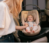 Kategorie fotelików samochodowych: Jak bezpiecznie wybrać fotelik dla Twojego dziecka?