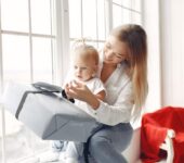 Co na prezent dla 3-letniej dziewczynki? 12 pomysłów na Dzień Dziecka