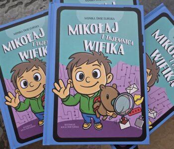 Relacja ważniejsza niż kontrola. Startuje projekt Wifik, kt&oacute;ry uczy rodziny bezpiecznego internetu. Dlaczego to ważne przed wakacjami?