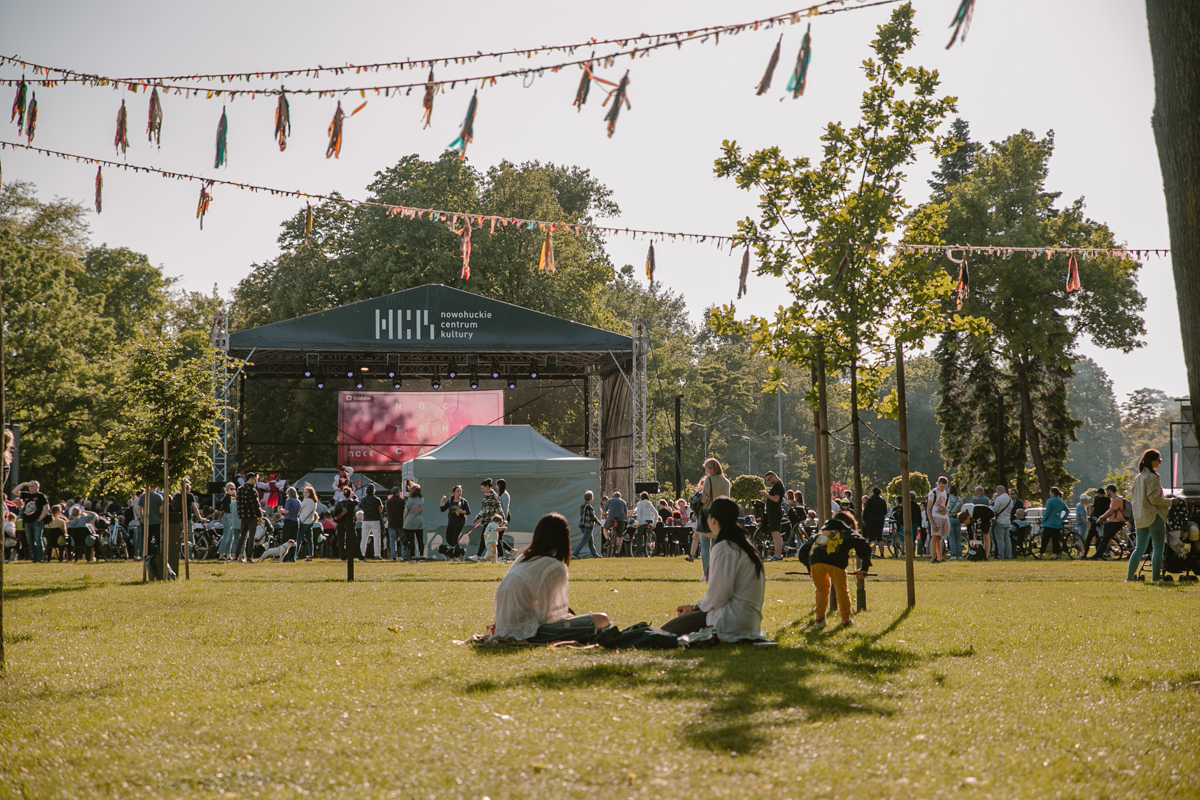 NH FEST 2026 - wakacyjny festiwal artystycznych i twórczych działań w Nowohuckim Centrum Kultury