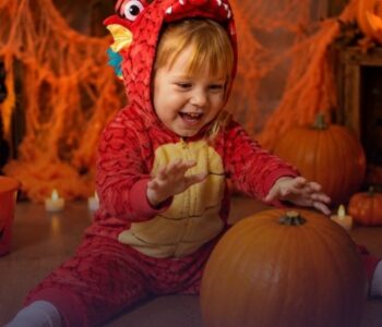 Halloween z małym dzieckiem – jak oswoić strachy i urządzić niezwykły wieczór?
