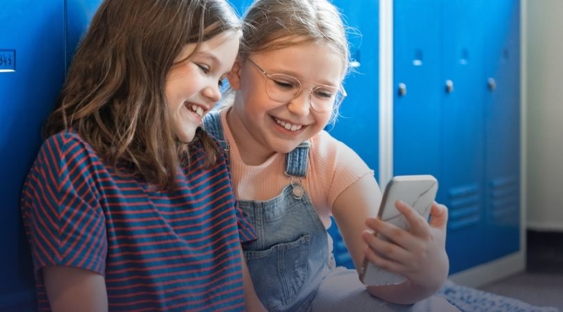 Telefony w szkołach – co zmieniło się od września 2026?